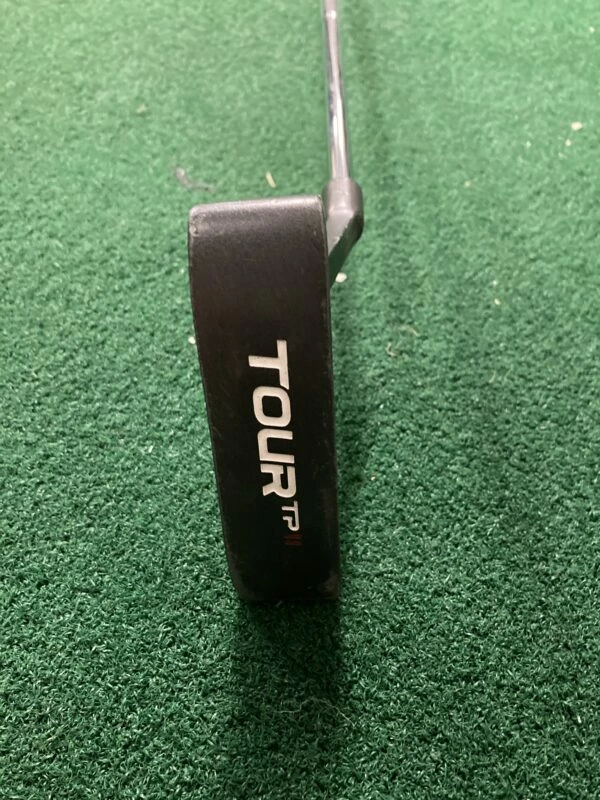 Dunlop Tour Putter ( Lefty) 1 Dunlop Tour Putter ( Lefty)